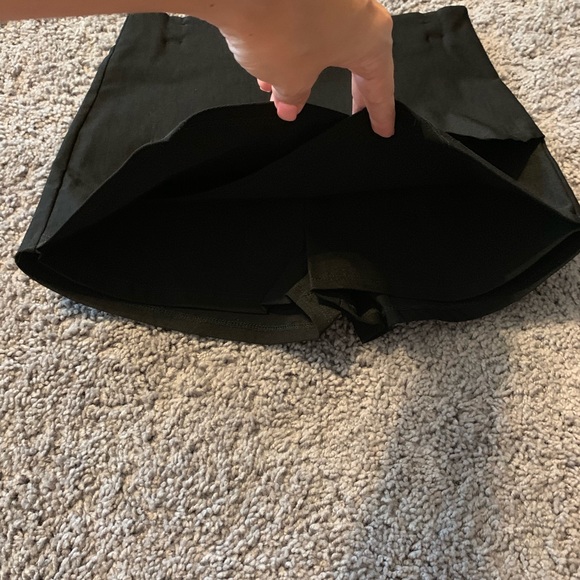 Beautiful Blue Blush Black Envelope Skort - Picture 5 of 6